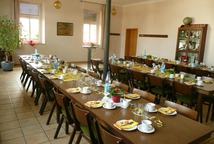 Mundart und Kreppel beim Seniorennachmittag